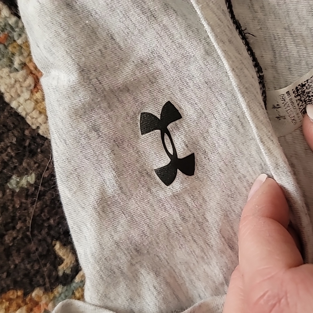 Under Armor LS - Picture 4 of 4